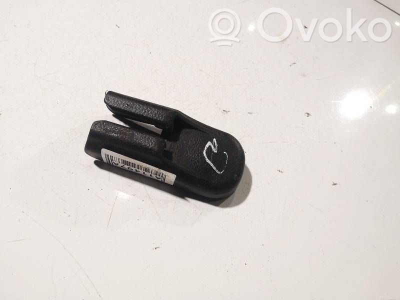 Nissan Primera Rivestimento inferiore laterale del sedile posteriore 