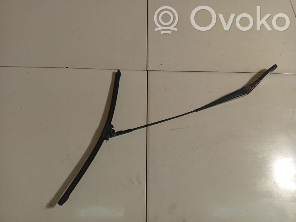 Opel Astra H Braccio della spazzola tergicristallo anteriore 