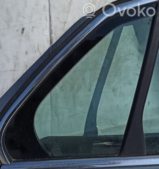 Volkswagen Jetta V Geam aerisire ușă spate 