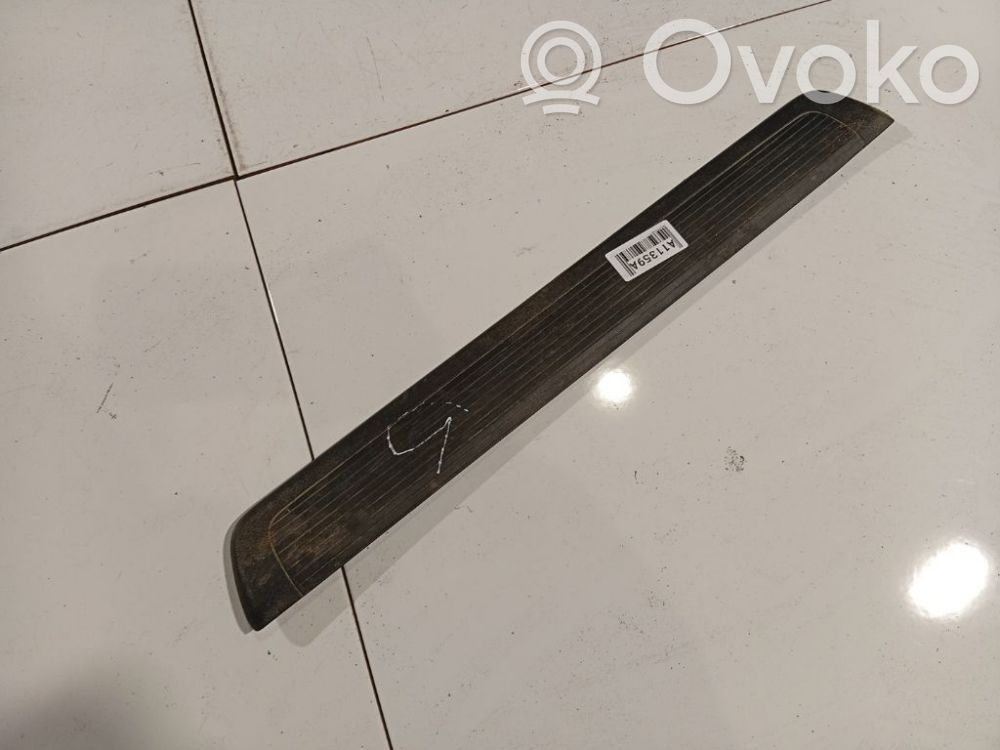 Honda FR-V Capac prag față 