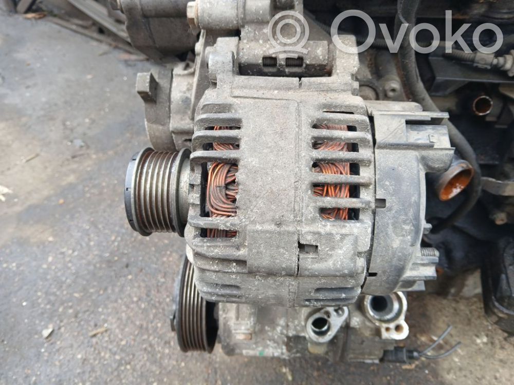 Volkswagen Touran I Generatore/alternatore 