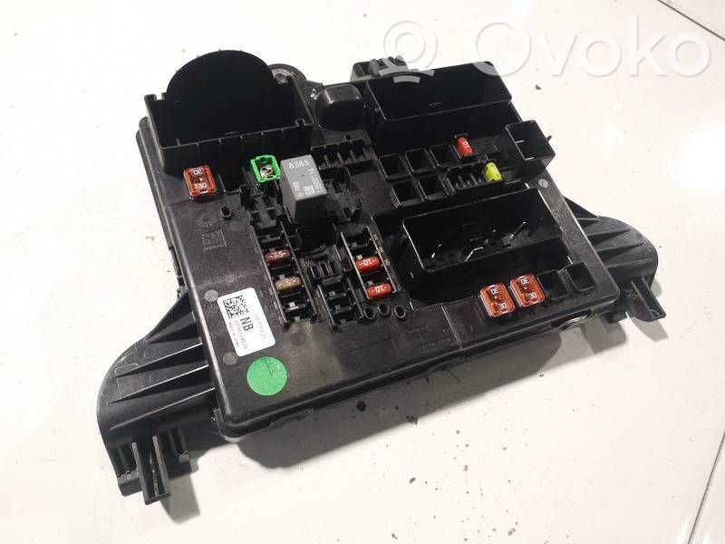 Fuse box set   13277318,13277318,1327731803
