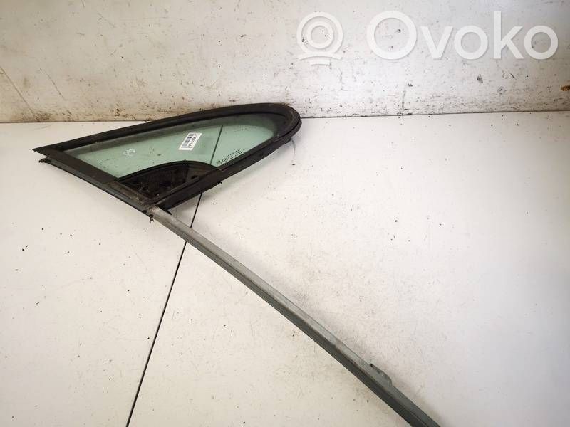 Peugeot 307 Geam ventilare ușă față patru uși 