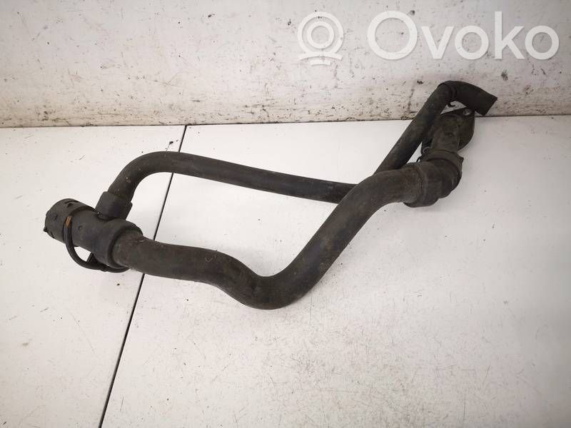 Volkswagen PASSAT B5.5 Conductă/furtun lichid de răcire motor