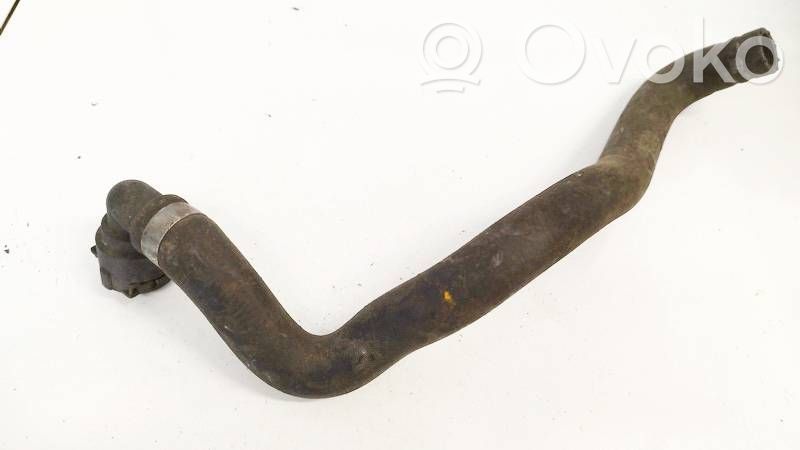 Audi A4 S4 B5 8D Tubo flessibile del liquido di raffreddamento del motore