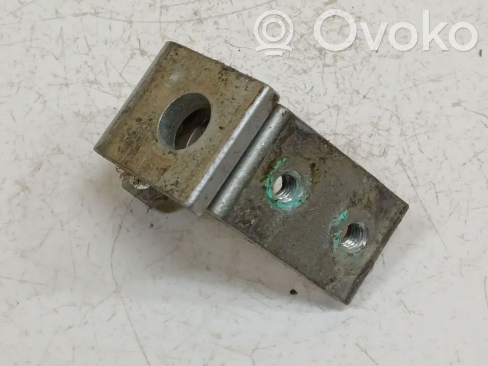 Skoda Octavia Mk2 (1Z) Cerniera inferiore della portiera posteriore