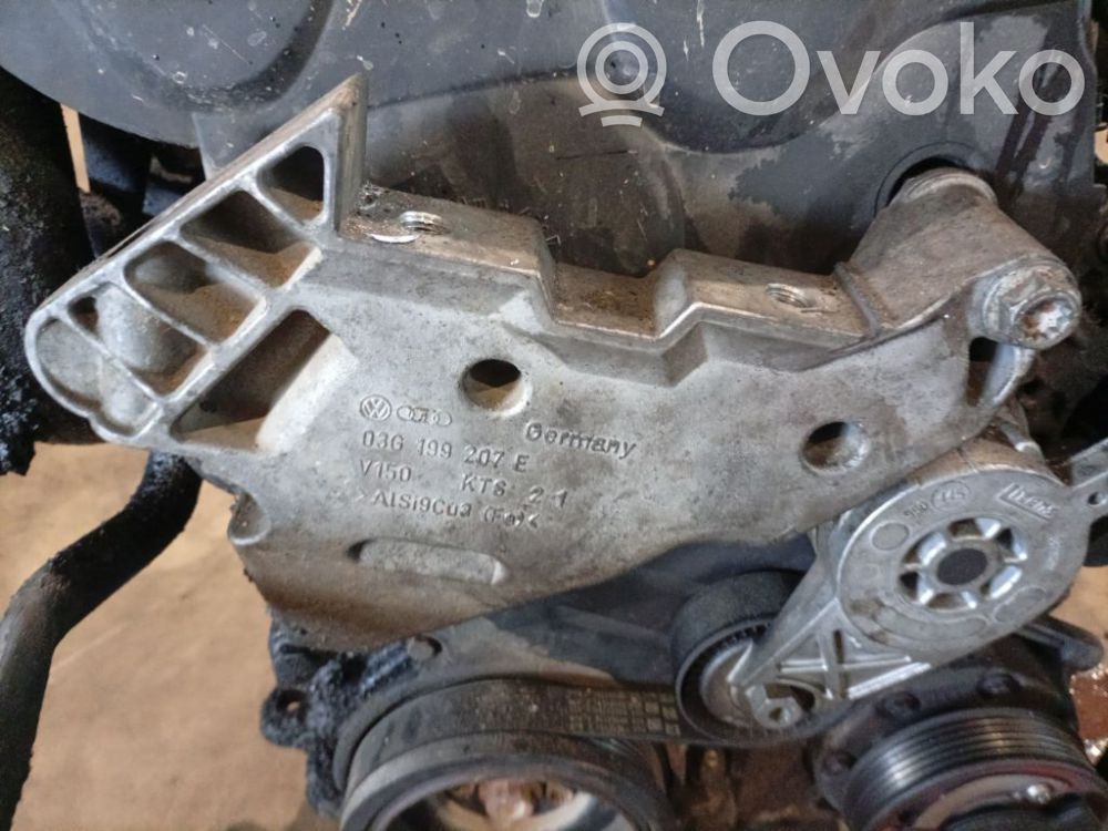 Volkswagen PASSAT B6 Suport motor 