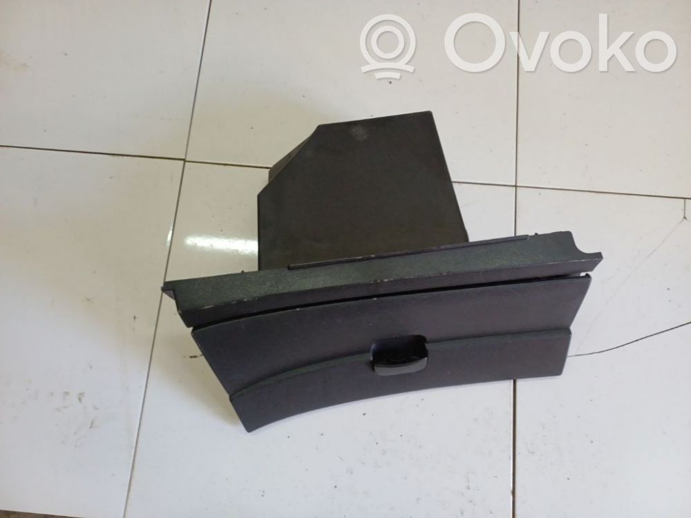 Nissan Qashqai Handschuhfach 