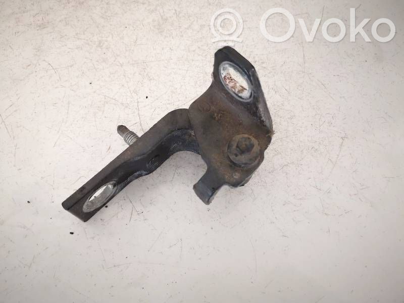 Ford Mondeo MK IV Aizmugurē apakšējā vira (eņģe) 