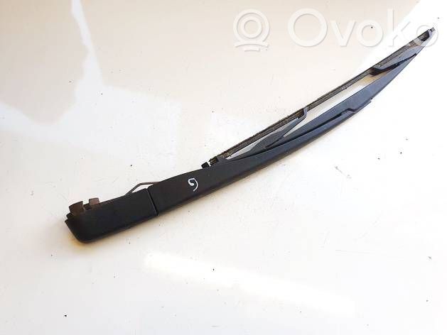 Opel Zafira B Ramię wycieraczki szyby tylnej