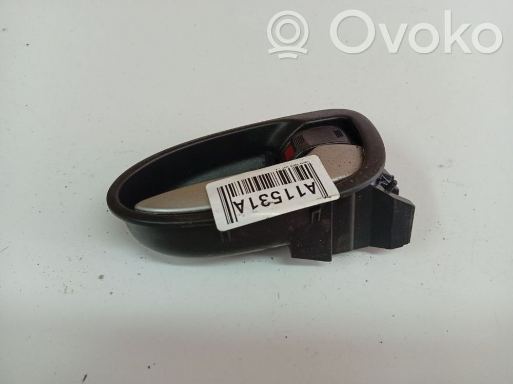 Toyota Yaris Manecilla interna puerta delantera 