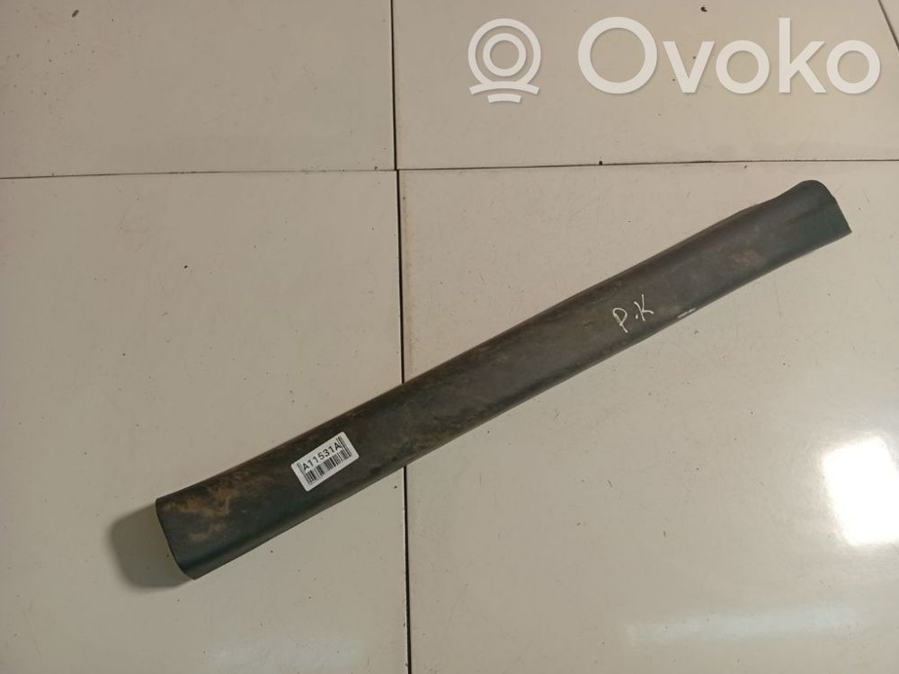 Toyota Yaris Copertura del rivestimento del sottoporta anteriore 