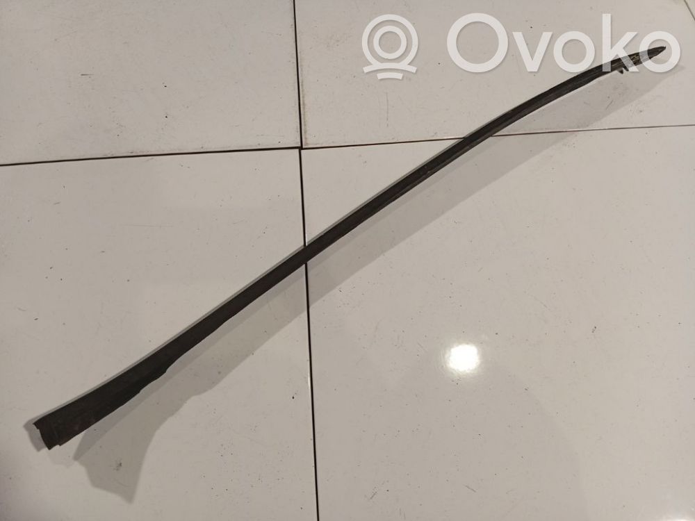 Opel Astra J Ornament geam ușă față 