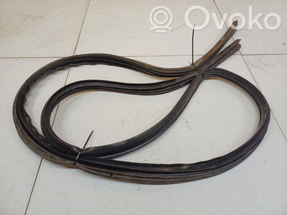 Dodge Stratus Cheder cauciuc ușă spate 
