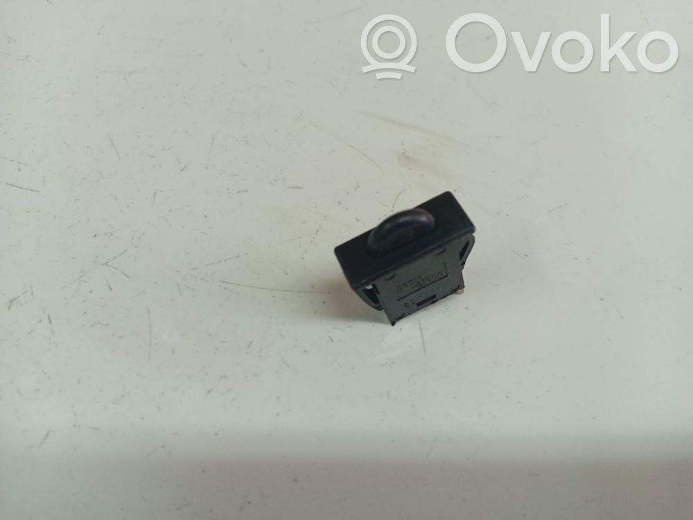 KIA Ceed Autres commutateurs / boutons / leviers 
