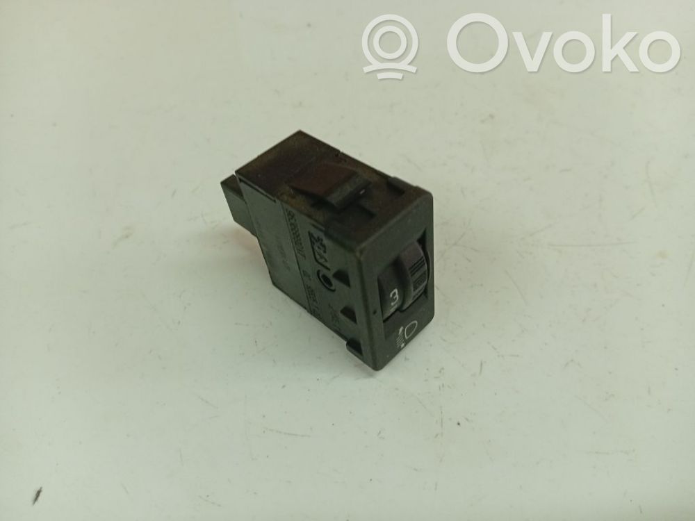 Citroen C4 II Comutator control nivel faruri 