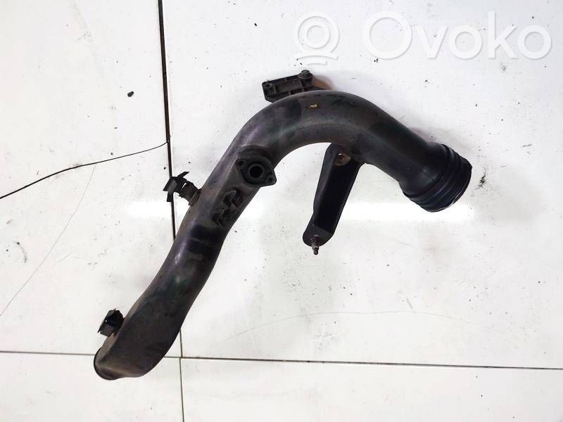 Furtun/conductă intercooler   8E01457,8E0145762B,8E01457,8E0145762B