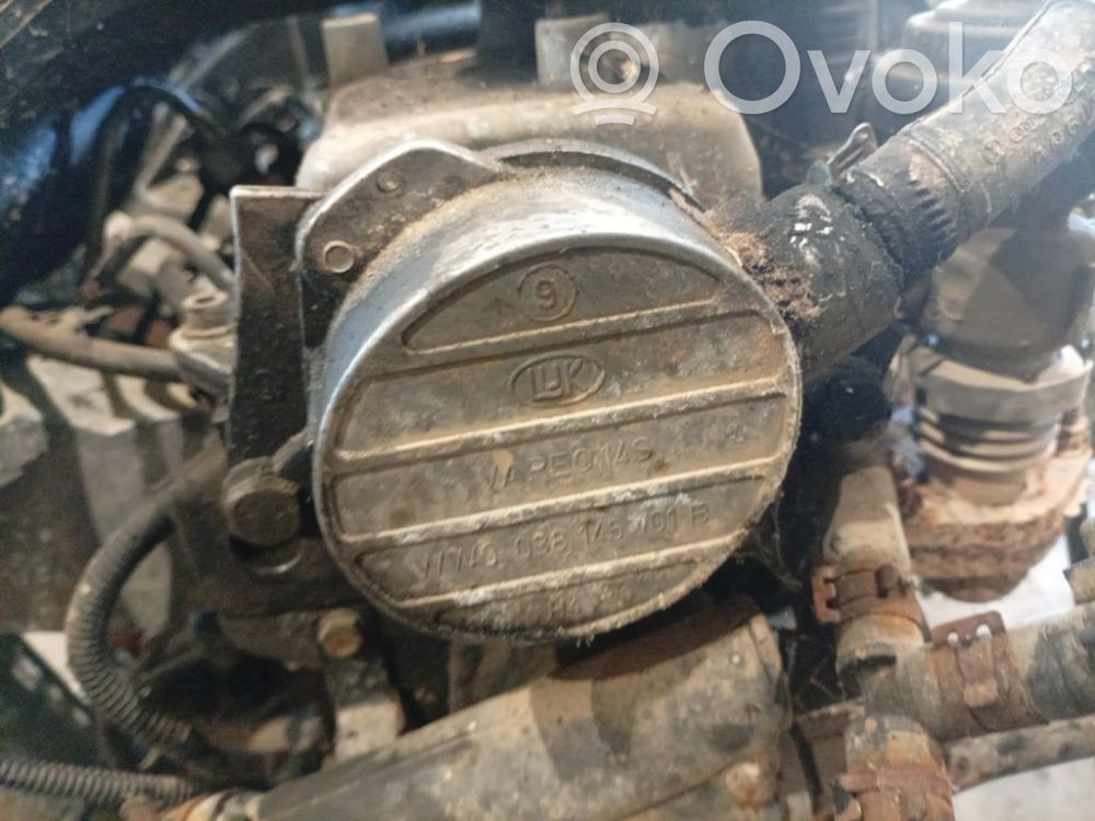 Volkswagen Golf IV Pompă vacuum 