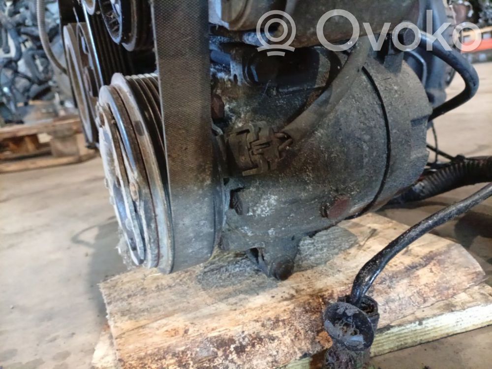 Ilmastointilaitteen kompressorin pumppu (A/C)