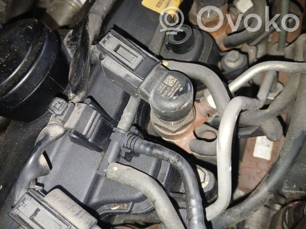 Nissan Juke I F15 Injector combustibil 