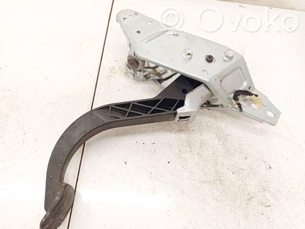 Opel Astra H Pedał sprzęgła 