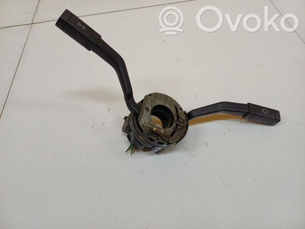 Audi 80 90 B2 Pyyhkimen/suuntavilkun vipukytkin 