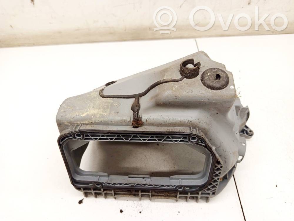 Audi A4 S4 B8 8K Ilmansuodattimen kotelo 