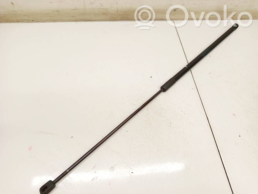 Audi A4 S4 B8 8K Siłownik maski przedniej 