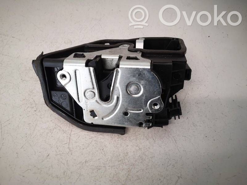 BMW 5 F10 F11 Serratura portiera anteriore 