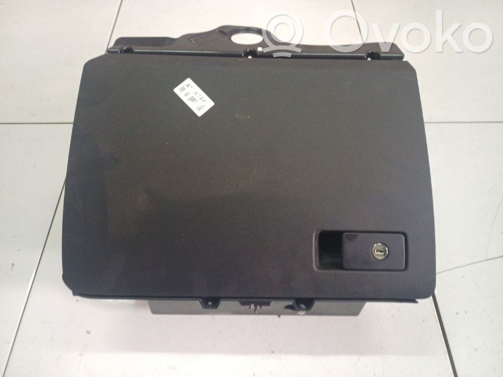 Volkswagen PASSAT B7 Vano portaoggetti 