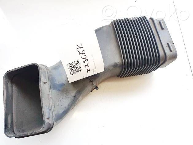 BMW 5 F10 F11 Rura / Wąż dolotowy powietrza 