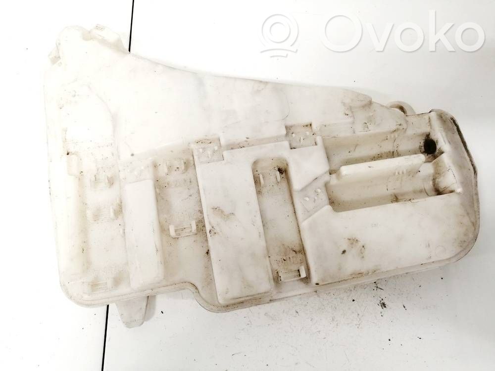 BMW 5 F10 F11 Zbiornik płynu do spryskiwaczy szyby przedniej / czołowej 