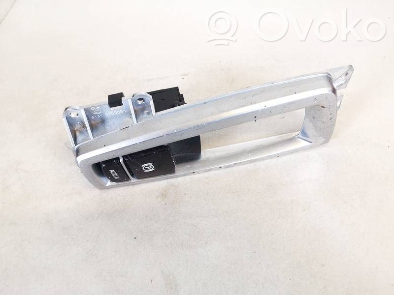 BMW 5 F10 F11 Przycisk / Włącznik hamulca ręcznego 