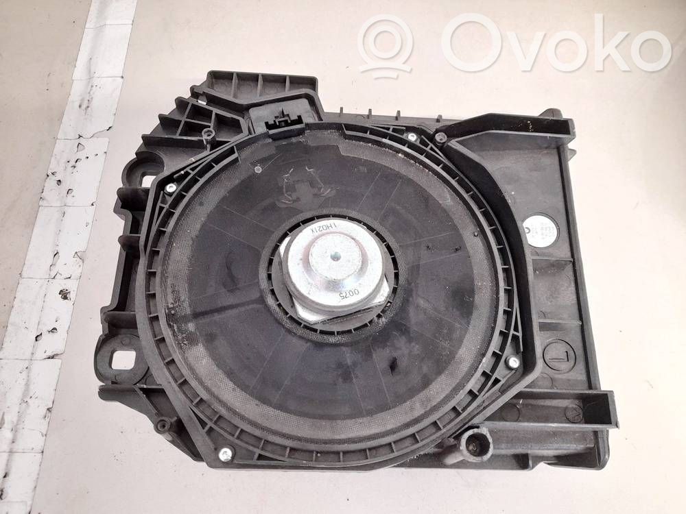 BMW 5 F10 F11 Subwoofer 