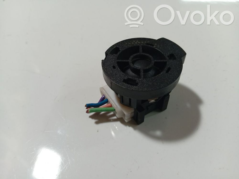 Toyota Avensis T250 Altoparlante portiera anteriore 