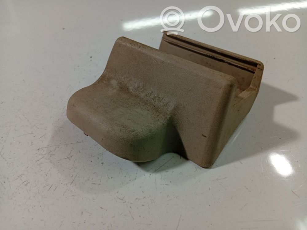 Toyota Avensis T250 Rivestimento inferiore laterale del sedile posteriore