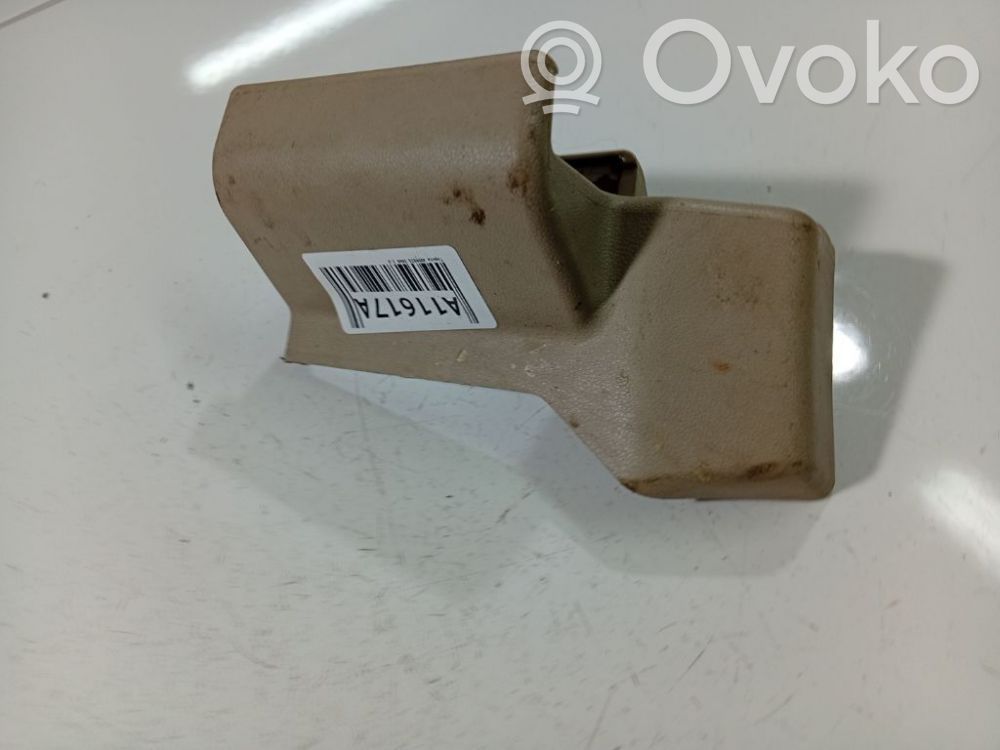 Toyota Avensis T250 Moldura inferior lateral del asiento trasero