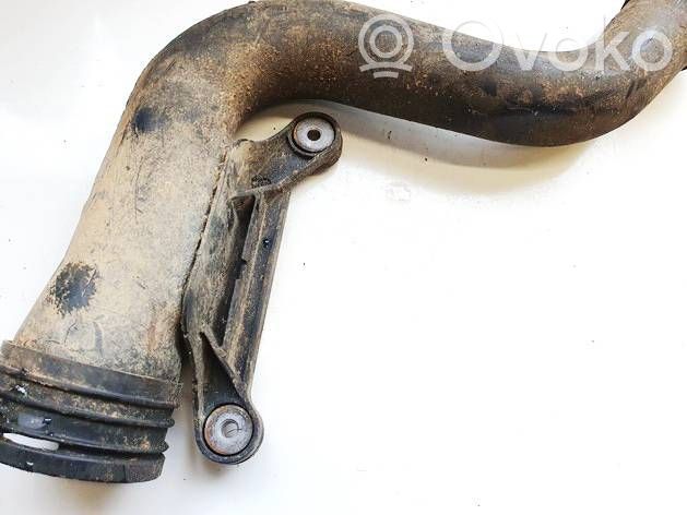 Volkswagen PASSAT B6 Furtun/conductă intercooler 