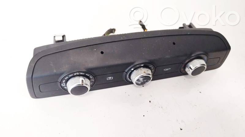 Panel klimatyzacji   8V0820047D,8V0820047D,8V0820047D