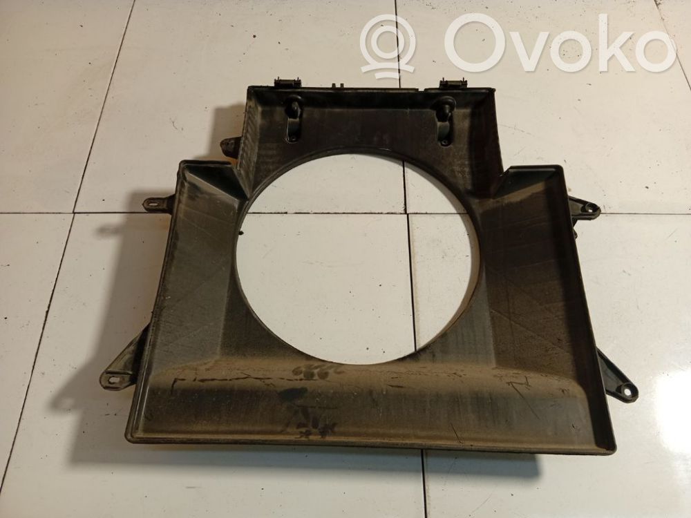 Iveco Daily 30.8 - 9 Suport ventilator radiator