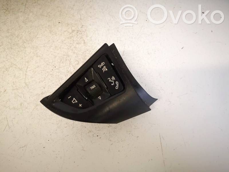 Chevrolet Cruze Pulsanti/interruttori sul volante
