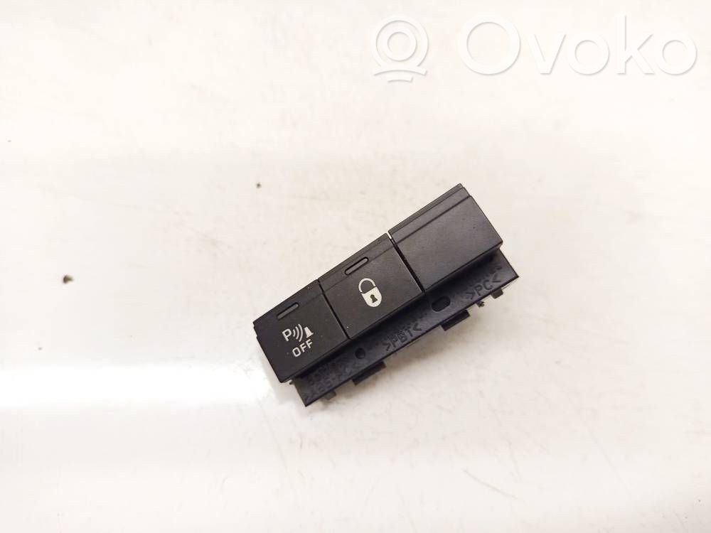 Peugeot 407 Central locking switch button