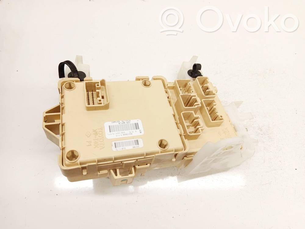 Toyota Corolla Verso AR10 Set scatola dei fusibili