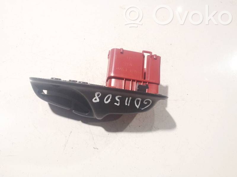 Toyota Auris 150 Moldura inferior lateral del asiento trasero