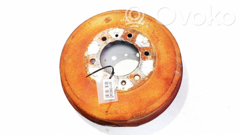 Tambour de frein arrière
