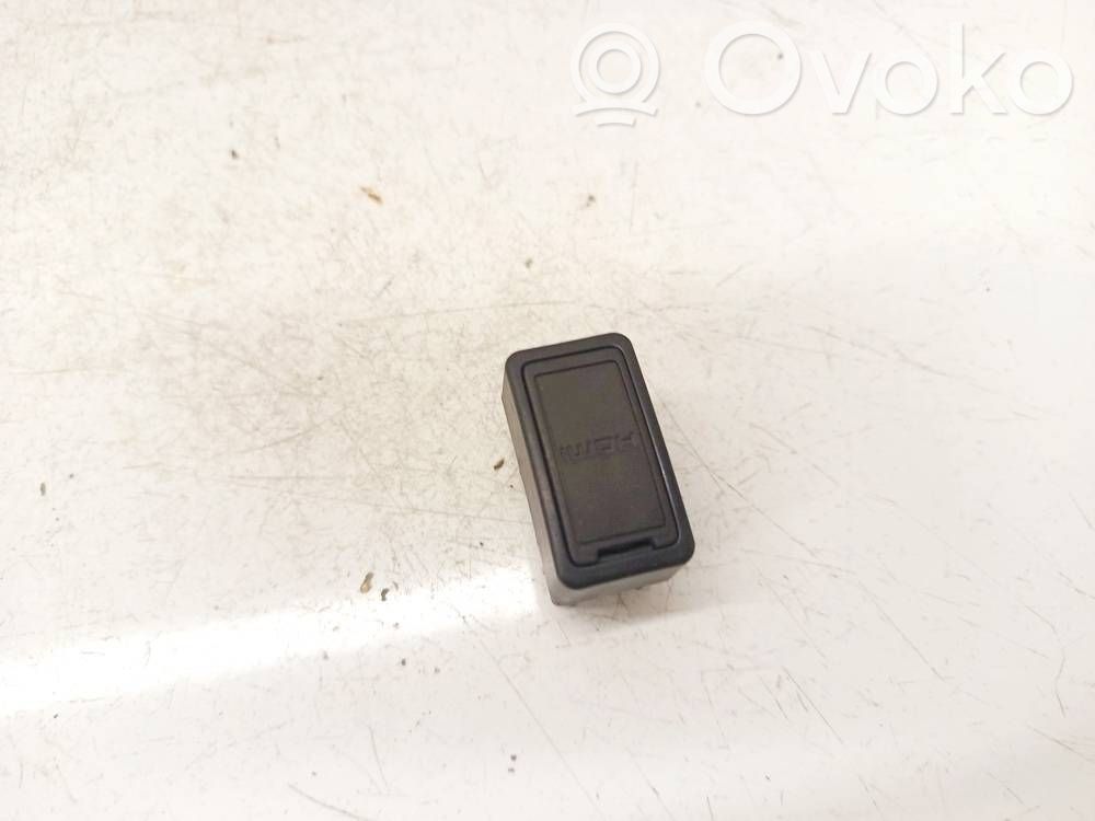Isuzu D-Max Priză USB 
