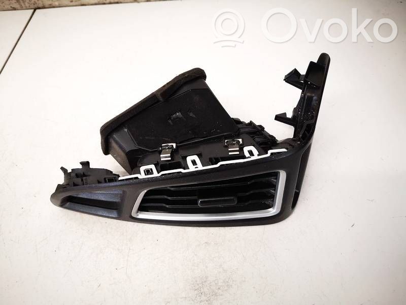 Ford Focus Moldura protectora de la rejilla de ventilación lateral del panel