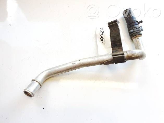 Ilmastointilaitteen putki (A/C)   7P5815666,7P5815666