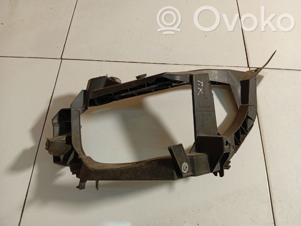 Mitsubishi Colt Support phare frontale 