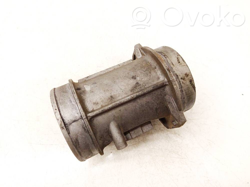 Volkswagen PASSAT B5.5 Ilmamassan virtausanturi 